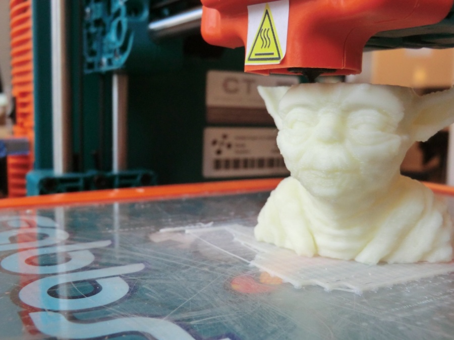 3D列印普遍應用於工商製程的願景，曾被認為是過度行銷、與現實脫節的泡沫化話題，直到近兩年來，該項技術愈趨成熟，大規模製造使用3D列印的優勢日益增加。