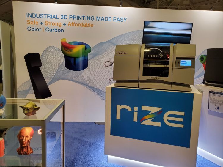 今年Rize也展示其接近零後製處理的3D列印機台。王君毅攝